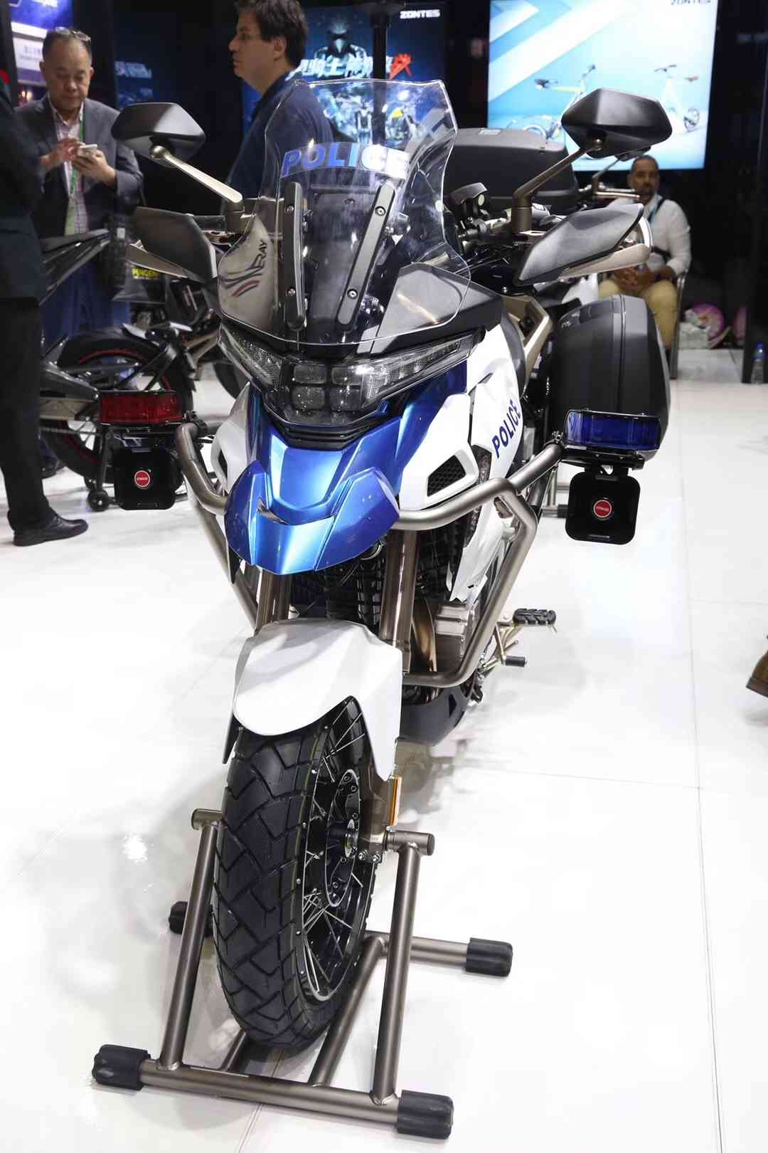 喜提摩旅利器升仕310t2真空辐条轮,19l加大油箱 ,滑动离合,tft彩屏